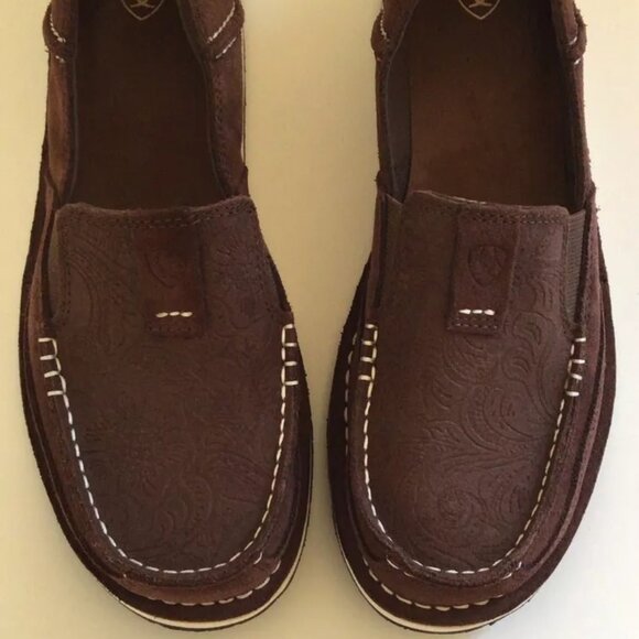Ariat Cruiser 10B Brown Suede Floral Emboss Slip-On Women Shoes - Picture 1 of 7